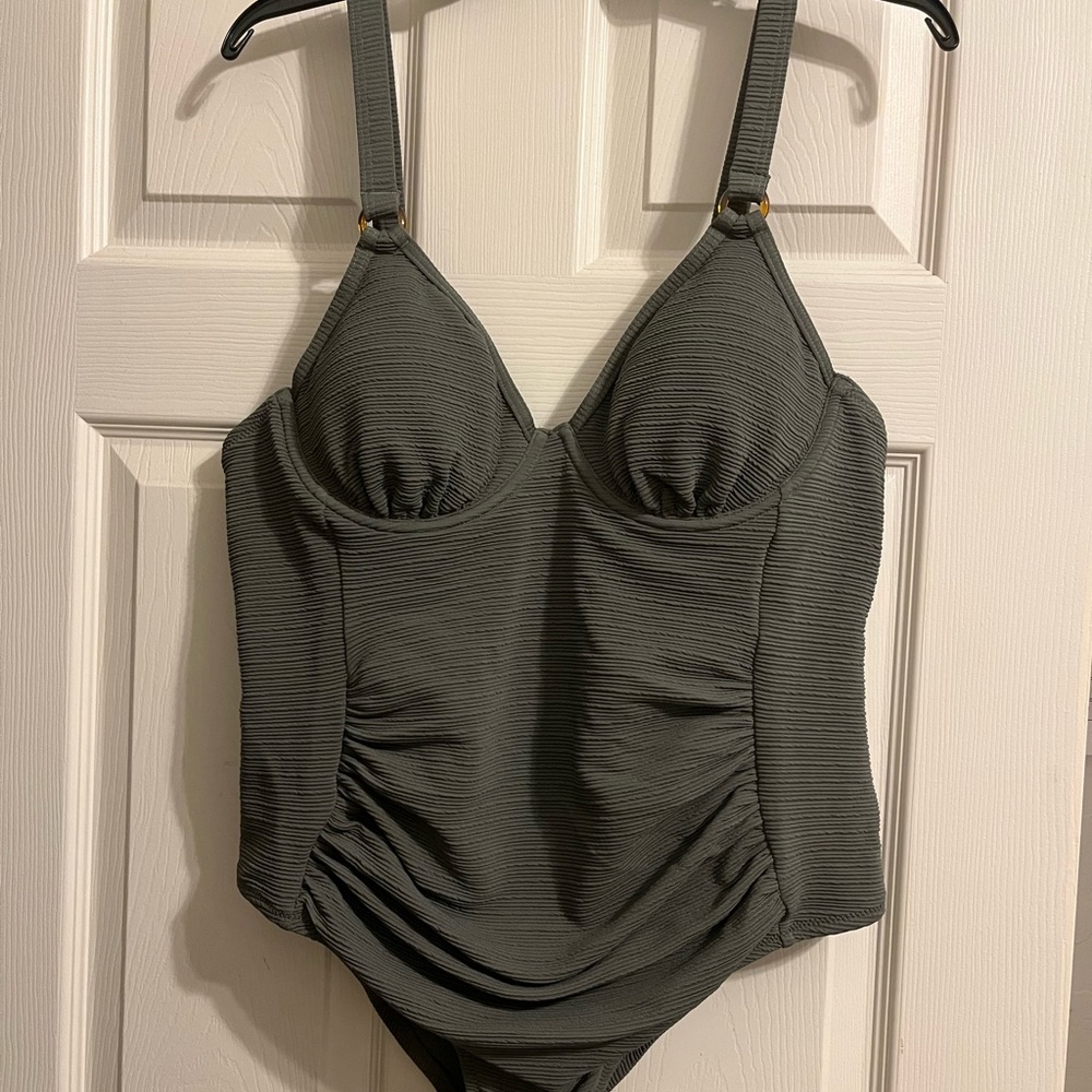CUPSHE Sierra Ruched Plus Size One Piece Swimsuit
